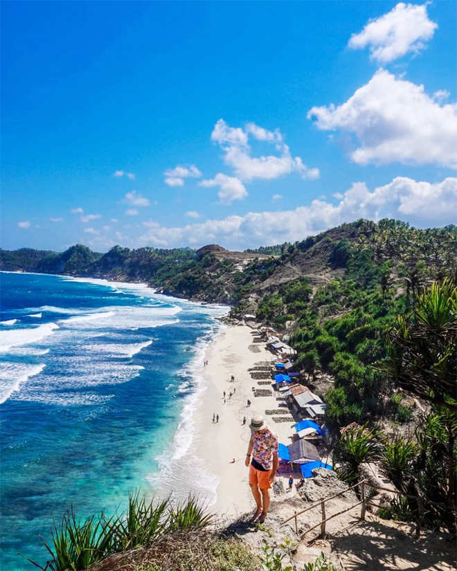Wisata Jawa Tengah Pantai Nampu